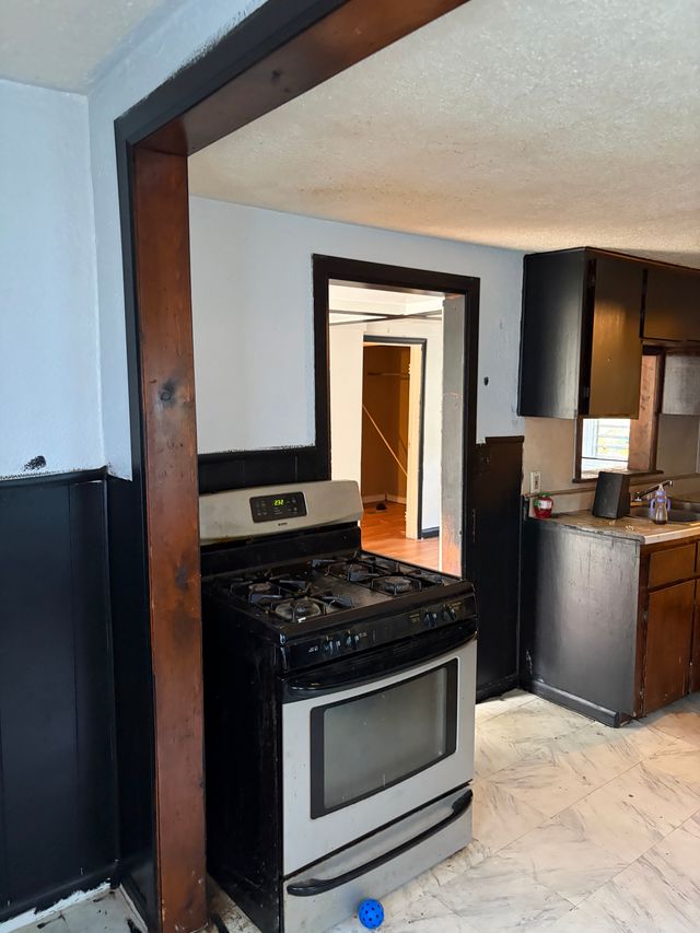 15871 Fairmount Dr: photo 10