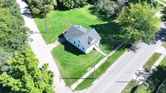 2128 Fordney St: photo 32