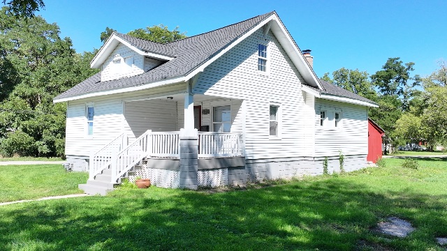 2128 Fordney St: photo 4