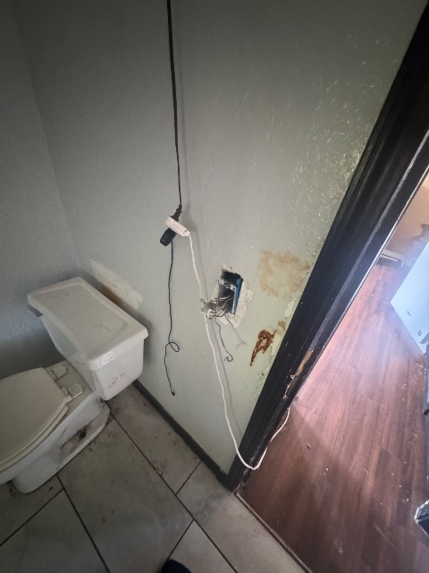 2317 N Fulton Ave: photo 17