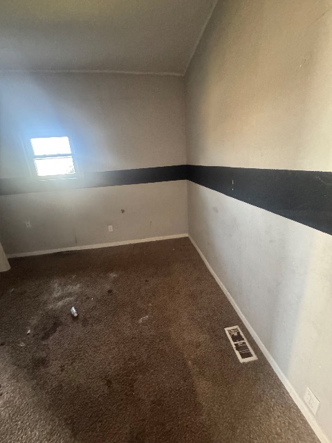 2317 N Fulton Ave: photo 7