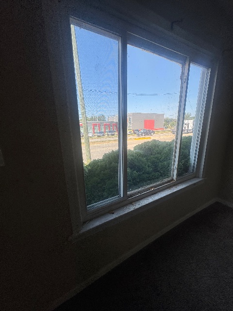 2317 N Fulton Ave: photo 27