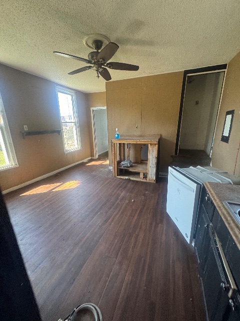 2317 N Fulton Ave: photo 2