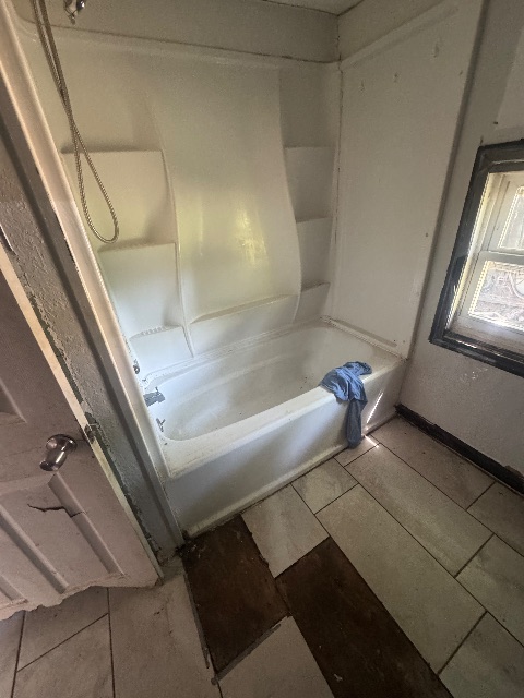 2317 N Fulton Ave: photo 14