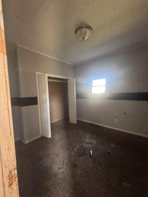 2317 N Fulton Ave: photo 6