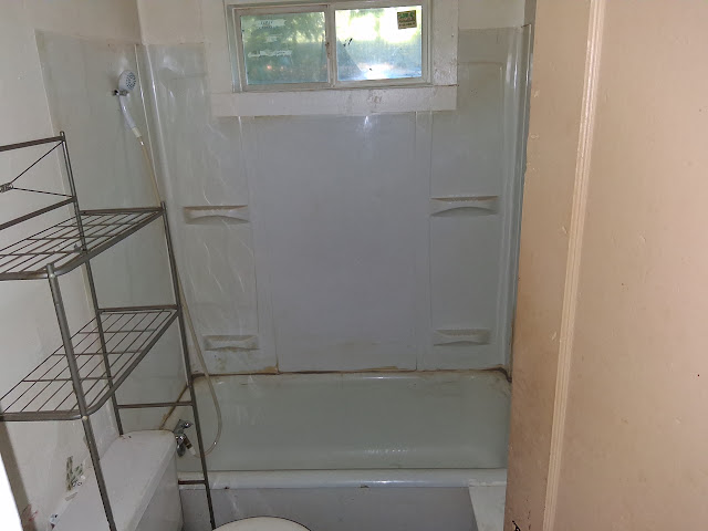 1435 N Woodford St: photo 12