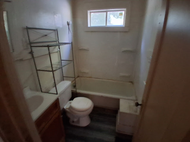 1435 N Woodford St: photo 11