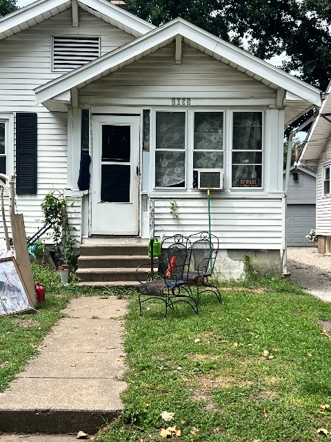 2055 N Church St: photo 2