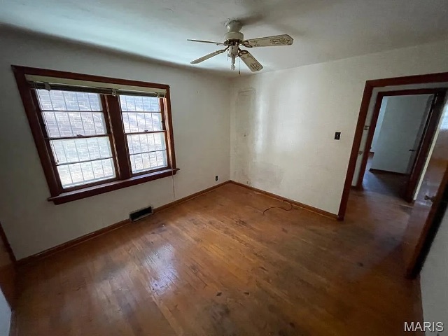 5275 Alcott Ave: photo 11