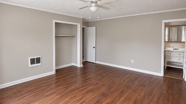 1415 Geeston St: photo 12