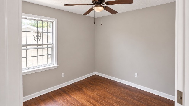 1415 Geeston St: photo 23