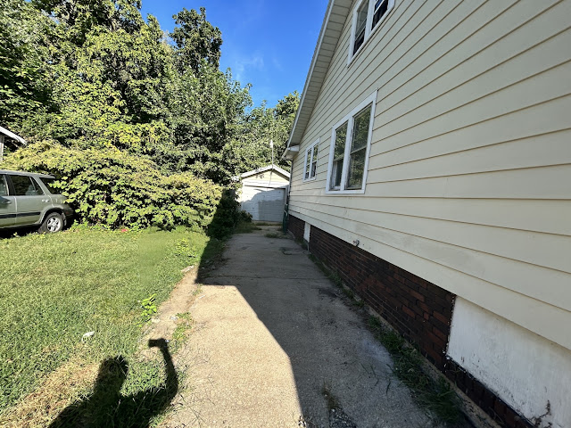 1204 N Jordan St: photo 3