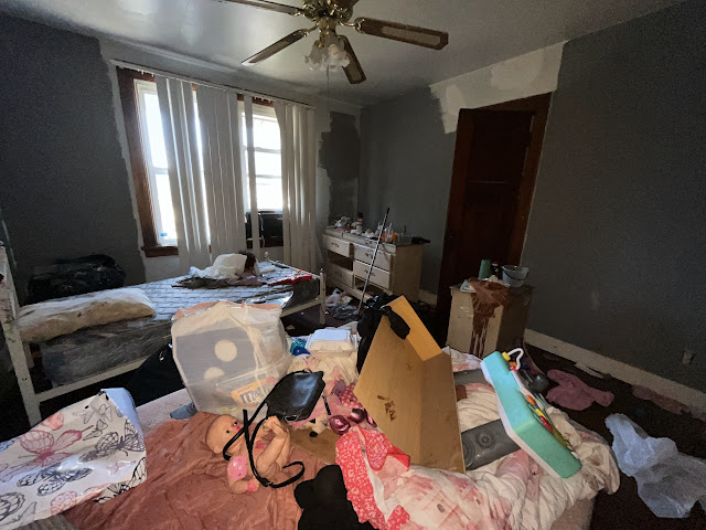 2558 State St: photo 11