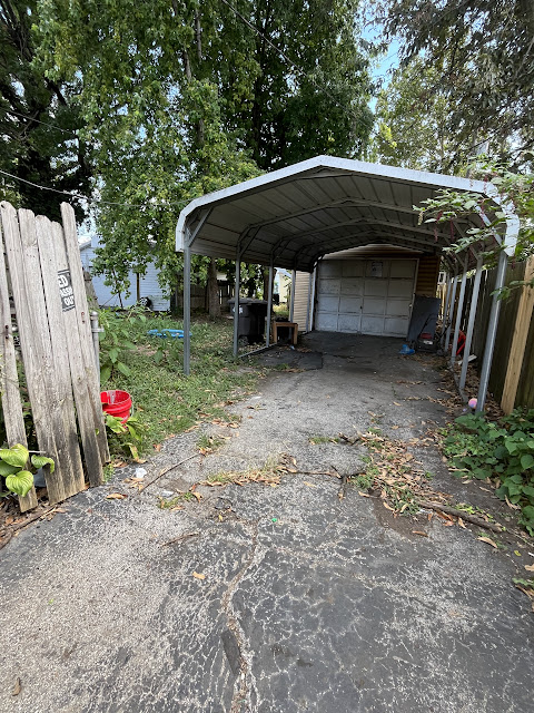2558 State St: photo 3