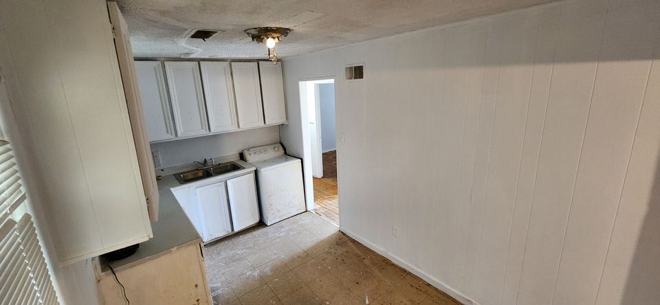 2911 Church St: photo 7
