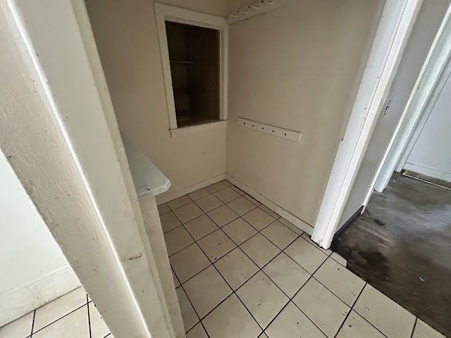 1117 W Packard St: photo 36