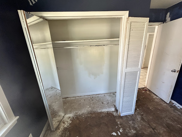1117 W Packard St: photo 38