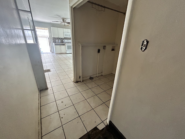 1117 W Packard St: photo 33