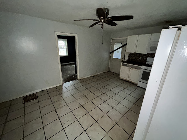 1117 W Packard St: photo 7