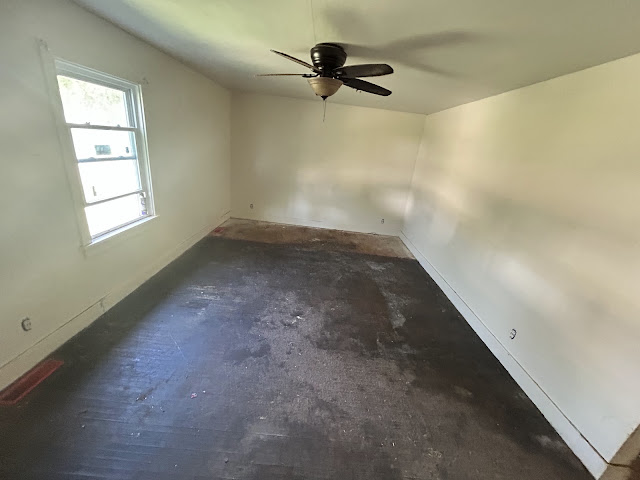 1117 W Packard St: photo 34