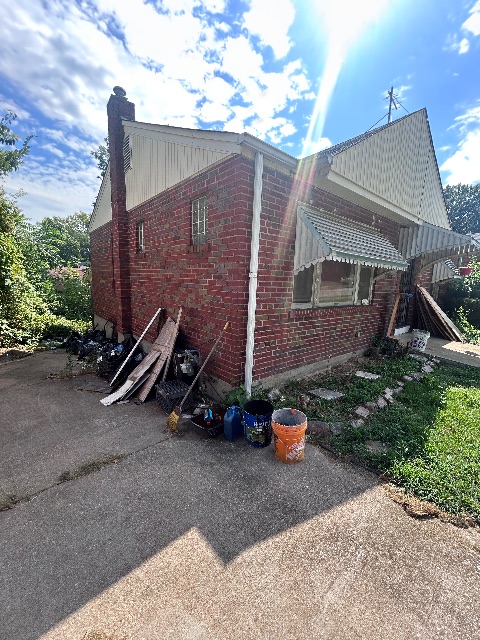 5556 Floy Ave: photo 3
