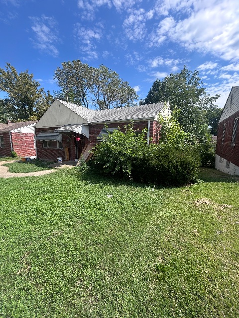 5556 Floy Ave: photo 2
