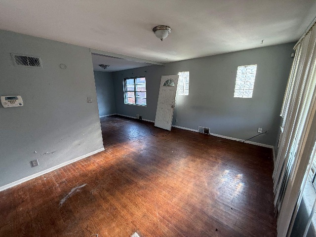912 Slosson St: photo 33