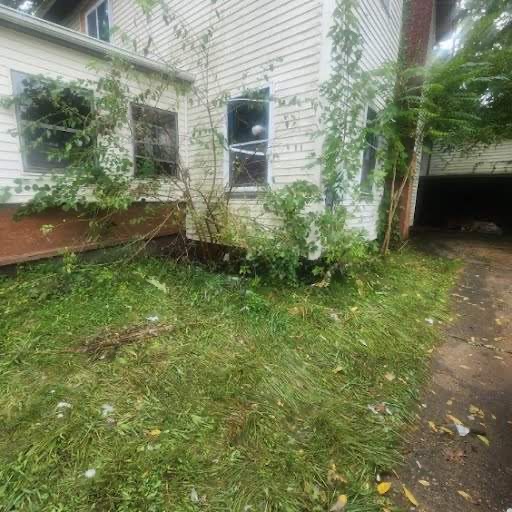 912 Slosson St: photo 6