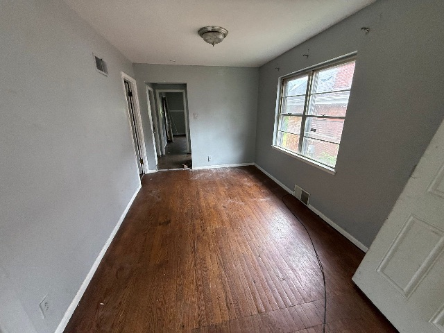 912 Slosson St: photo 15