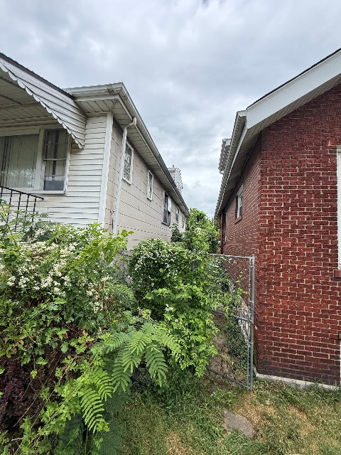 912 Slosson St: photo 30