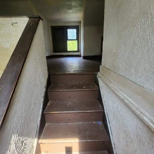 912 Slosson St: photo 44