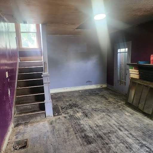 912 Slosson St: photo 37