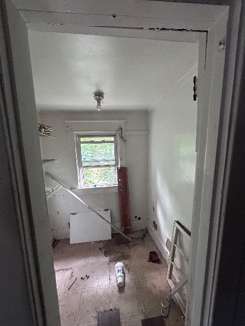 606 Anderson St: photo 17