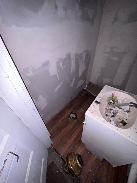 606 Anderson St: photo 38