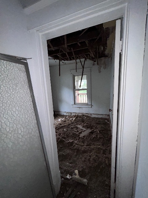 606 Anderson St: photo 14