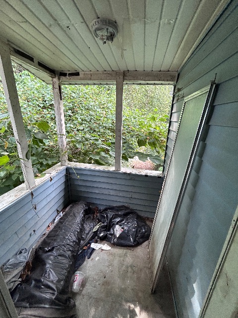606 Anderson St: photo 30