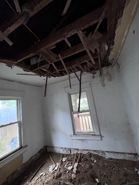 606 Anderson St: photo 15