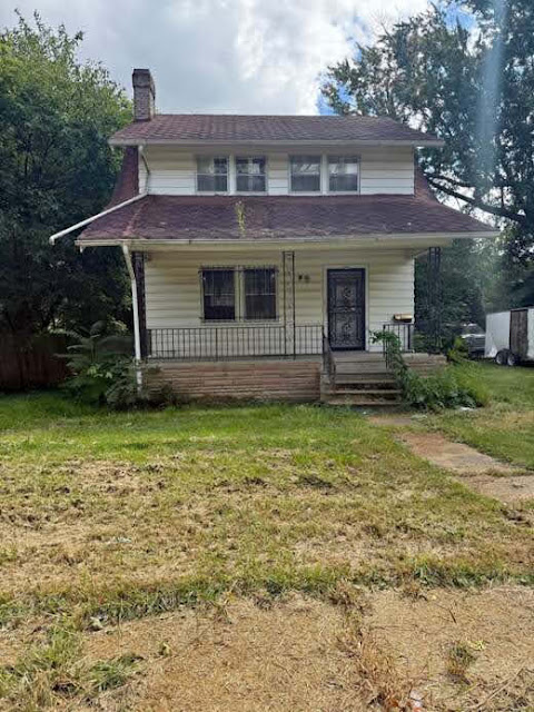523 Grace St: photo 2