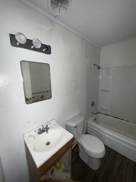 3238 Colorado Ave: photo 17