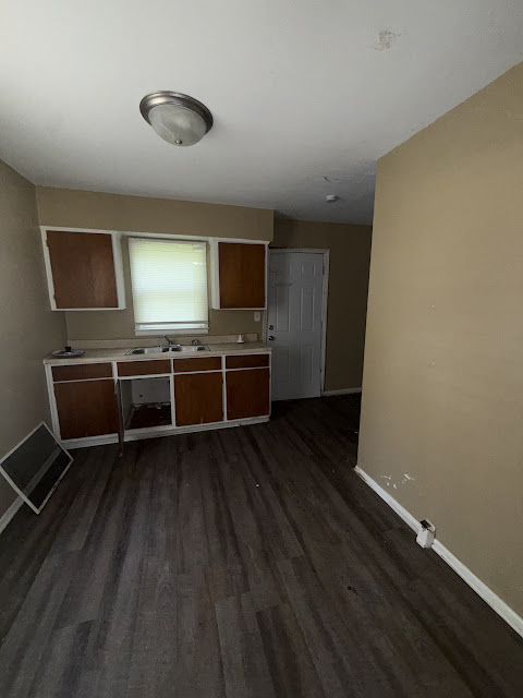 3238 Colorado Ave: photo 12