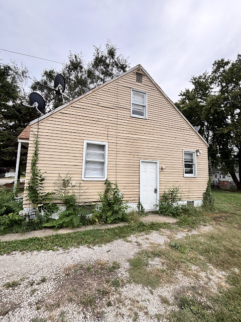 244 W Garfield Ave: photo 2