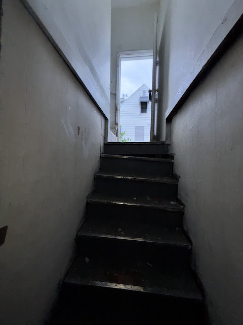 244 W Garfield Ave: photo 16