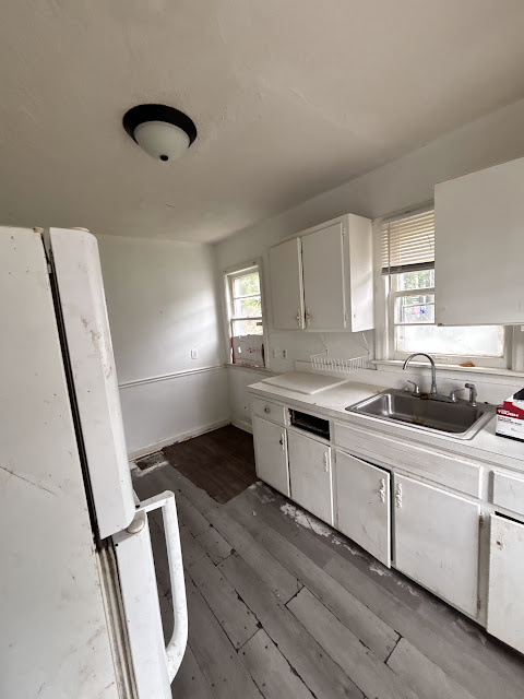244 W Garfield Ave: photo 14