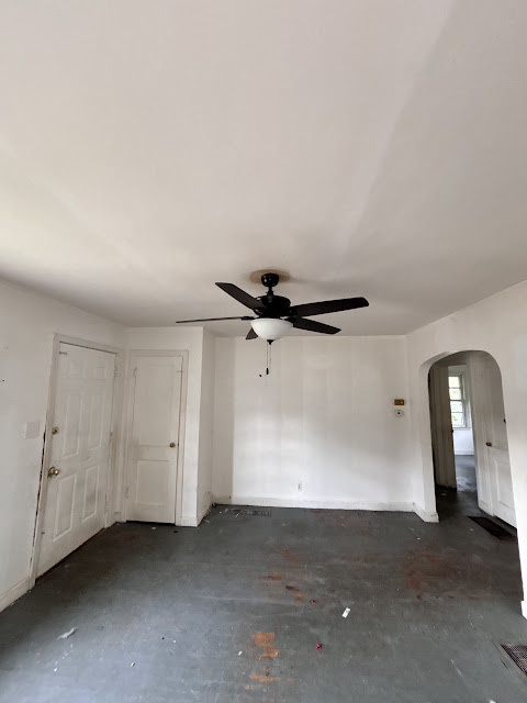 244 W Garfield Ave: photo 4