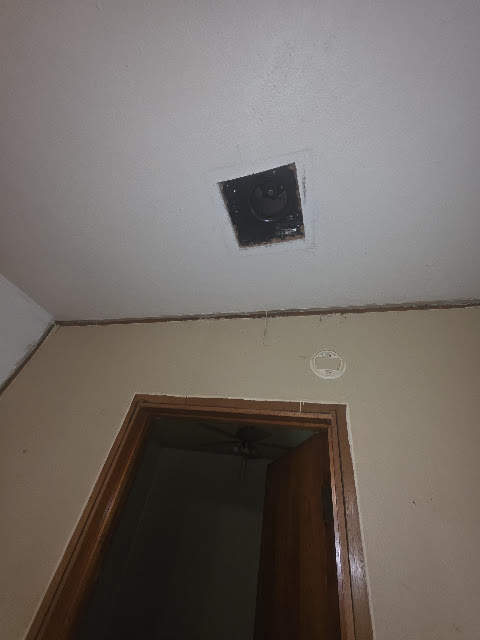 1021 Maple St: photo 14