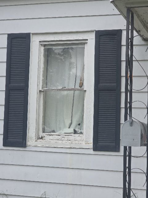 1021 Maple St: photo 5