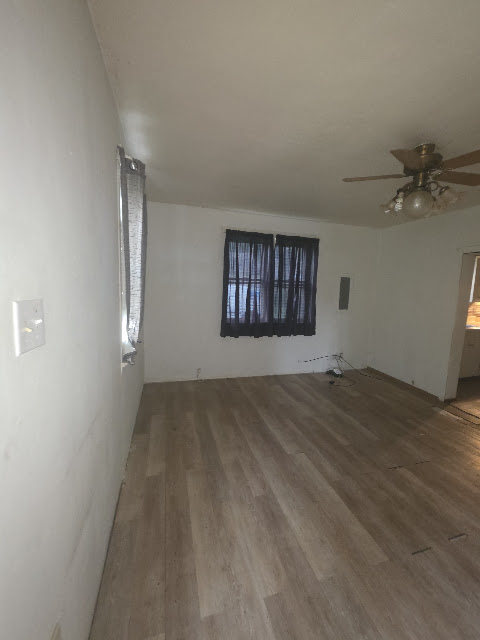 1021 Maple St: photo 10