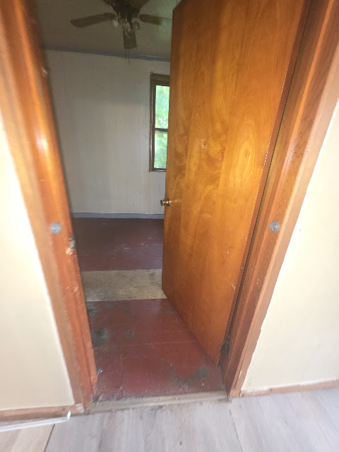 1021 Maple St: photo 12