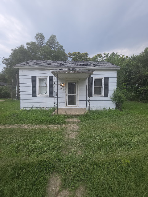 1021 Maple St: main photo