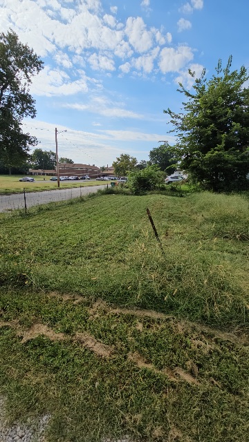 1871 E Lawrence St: photo 30